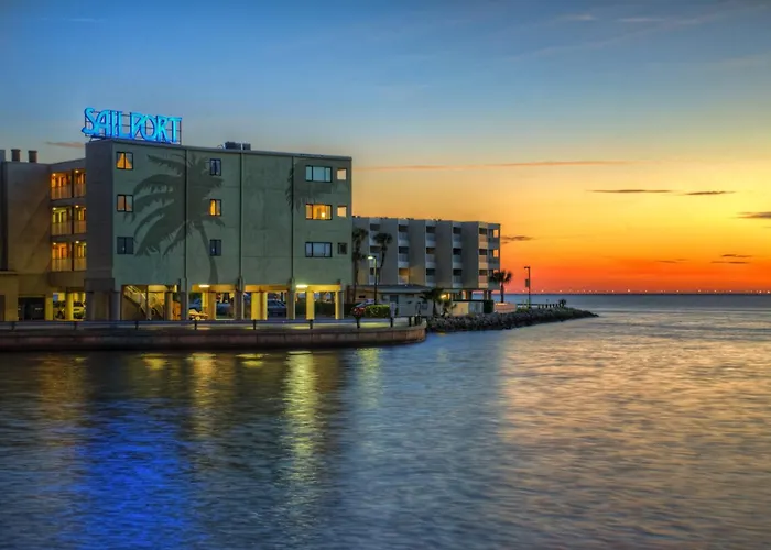 Sailport Waterfront Suites Tampa